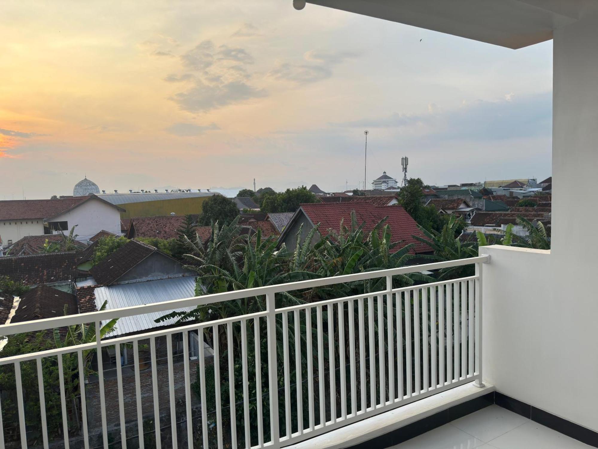 Han Gang Syariah Ponorogo Εξωτερικό φωτογραφία